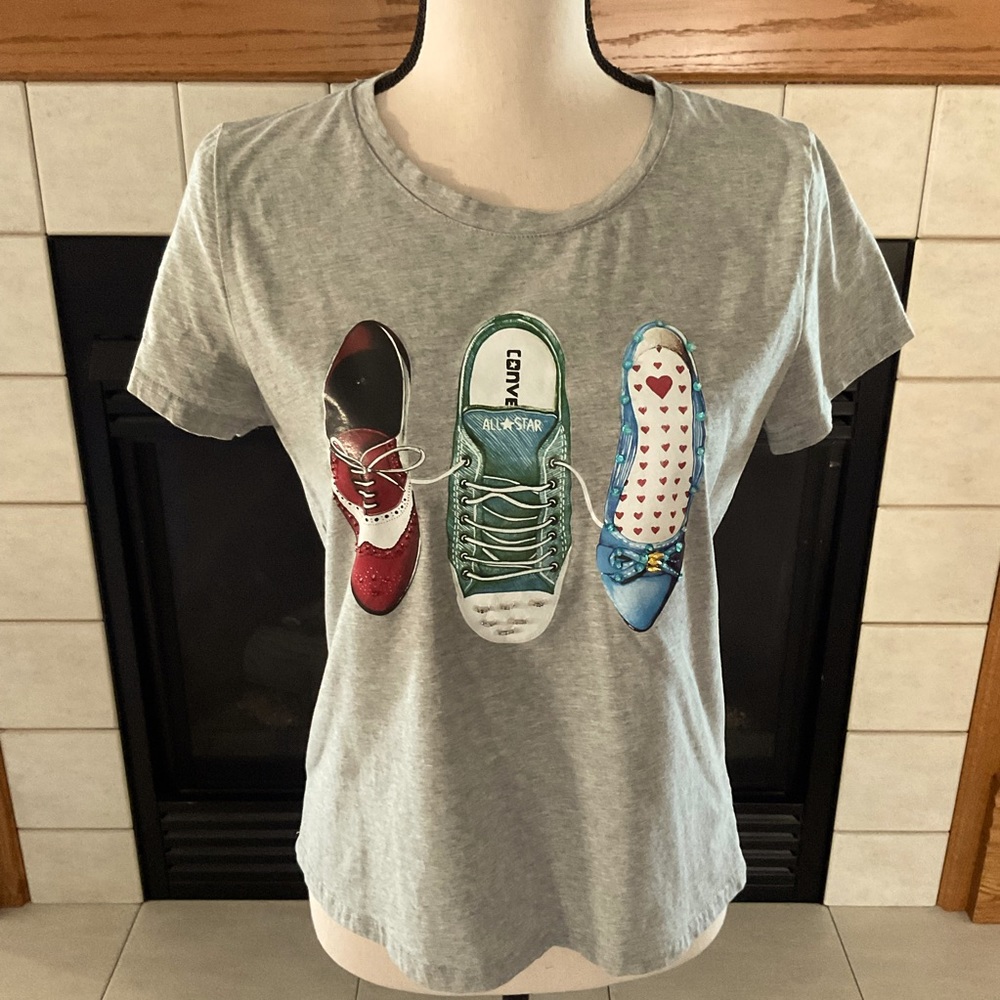 NWOT Julia Short Sleeve Graphic Tee, Sz Juniors XL